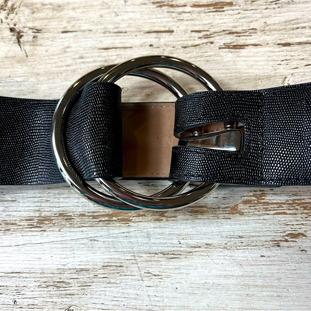 ⬇️ Ann Taylor Double Ring Leather Belt - Picture 3 of 9